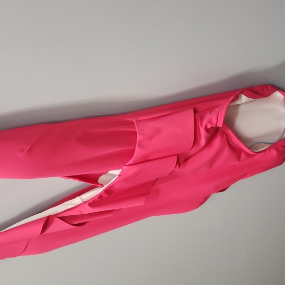 Carmen Marc Valvo NWT "Deep Pink" Deep V Ruffled One Piece Swimsuit - Picture 2 of 6